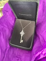 iffany&Co Diamond and black enamel key pendant with chain